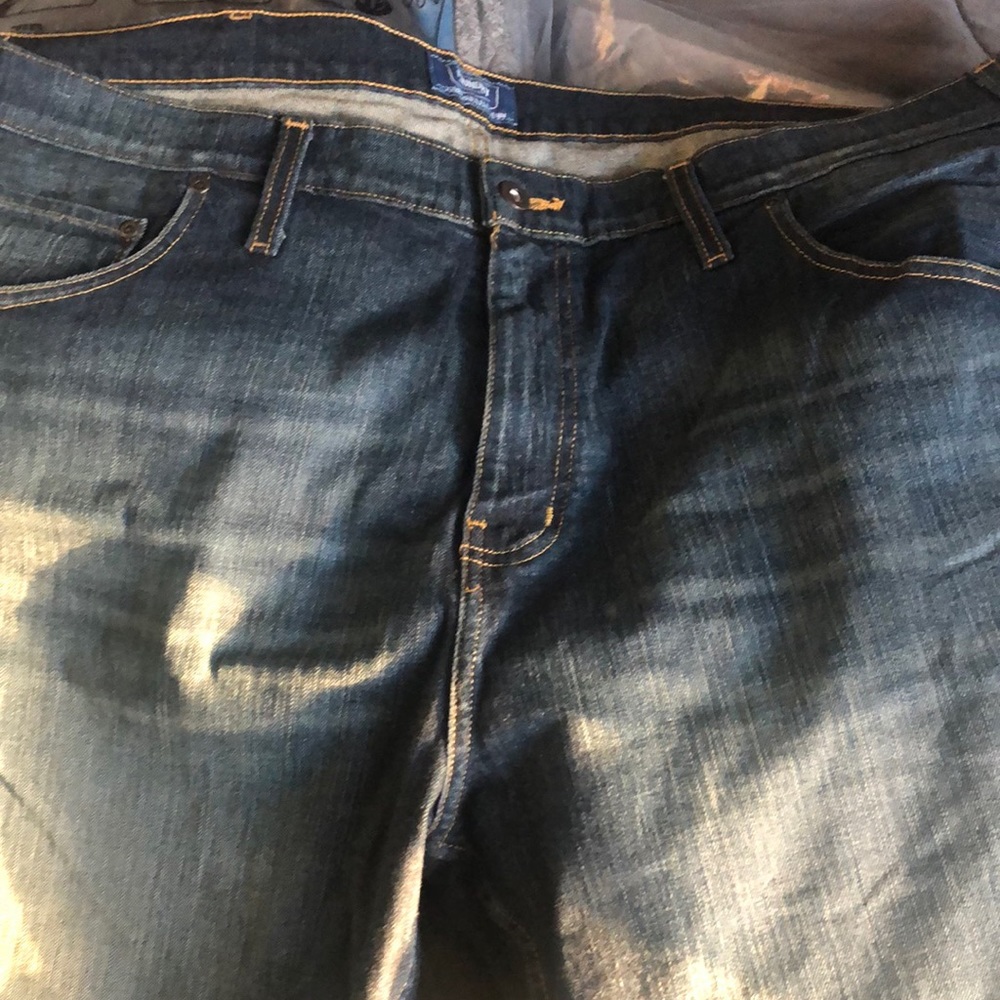 NWOT blue jeans. Smoke free home.